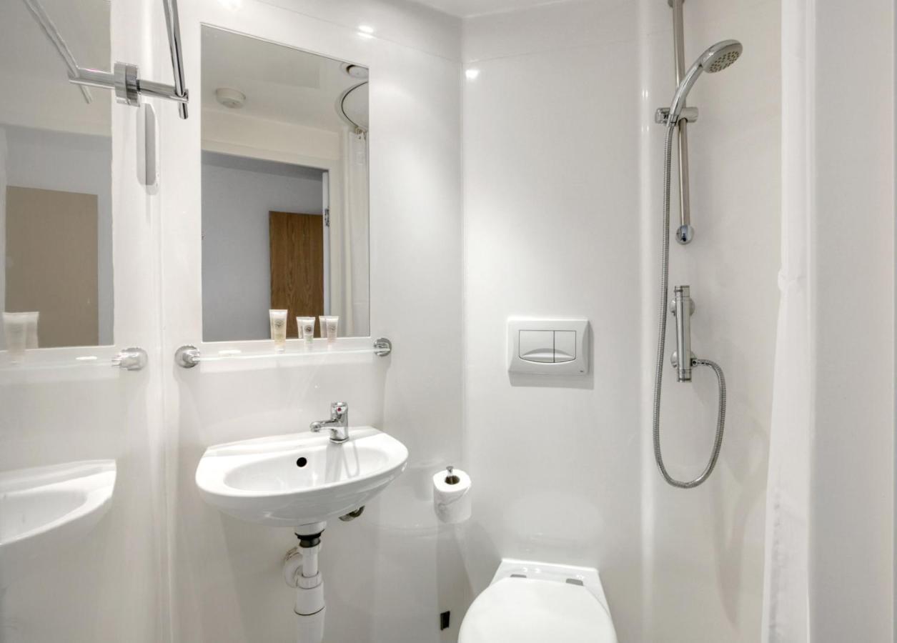 Central Single Room With Shared Kitchen In Luton Luton  Buitenkant foto