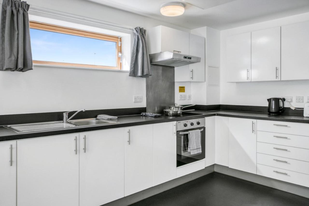 Central Single Room With Shared Kitchen In Luton Luton  Buitenkant foto